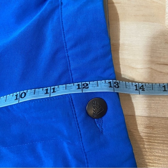🛍️3/$30 Adidas women’s blue lightweight shorts in size 40 - Picture 9 of 11